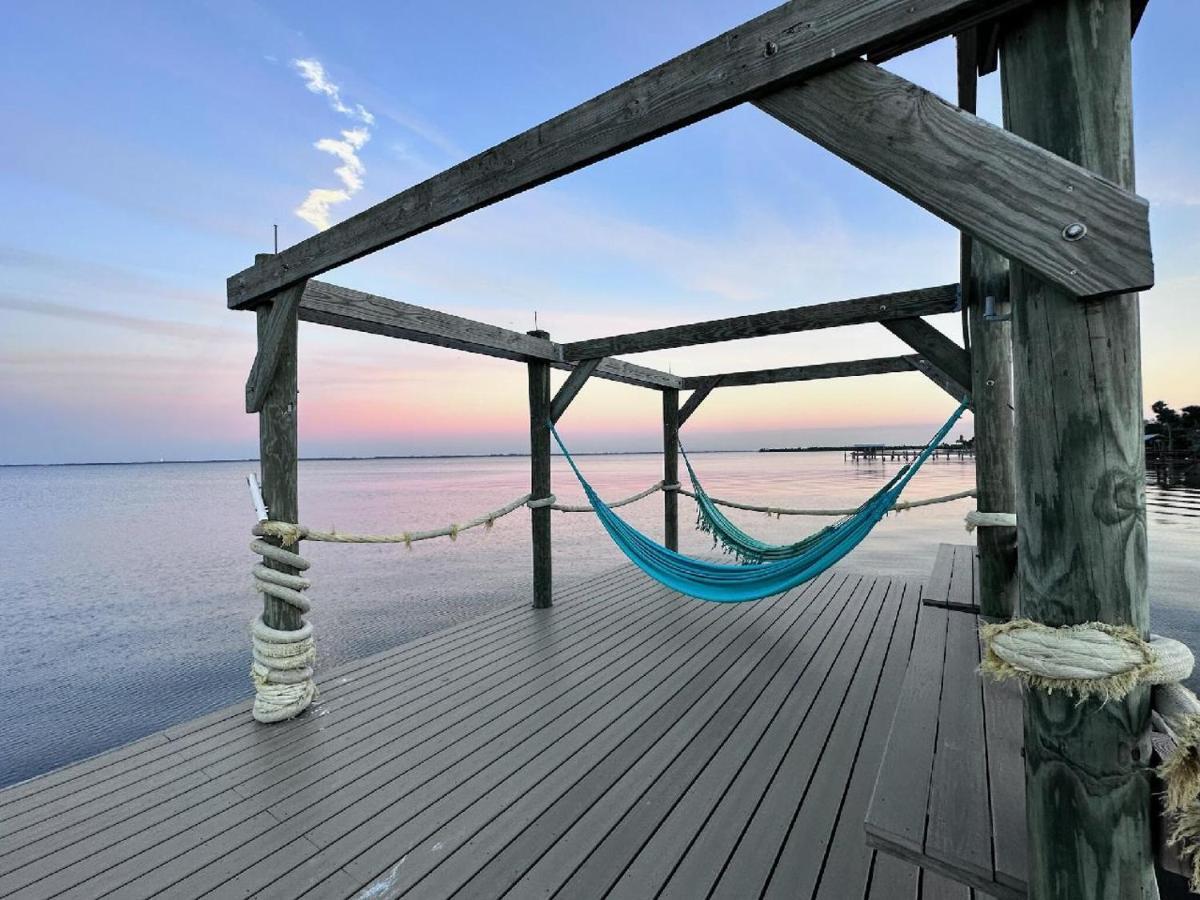 Nasa Waterfront Dolphin Suite Titusville Exterior foto